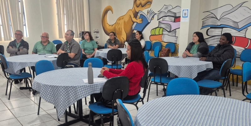 Noticia secretaria-da-educacao-inicia-treinamento-para-motoristas-e-monitores-do