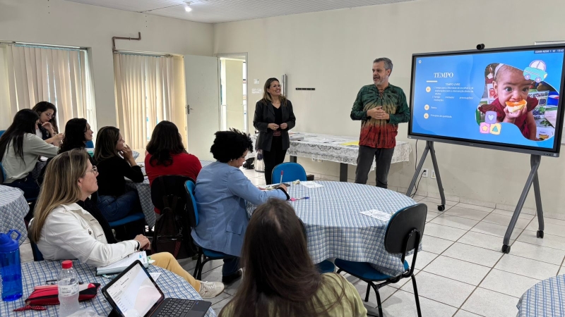 Noticia educacao---professores-coordenadores-de-bebes-participam--de-encontro-formativo